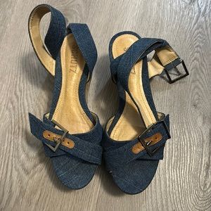 Schutz denim buckle wedge heel never worn size 5.5